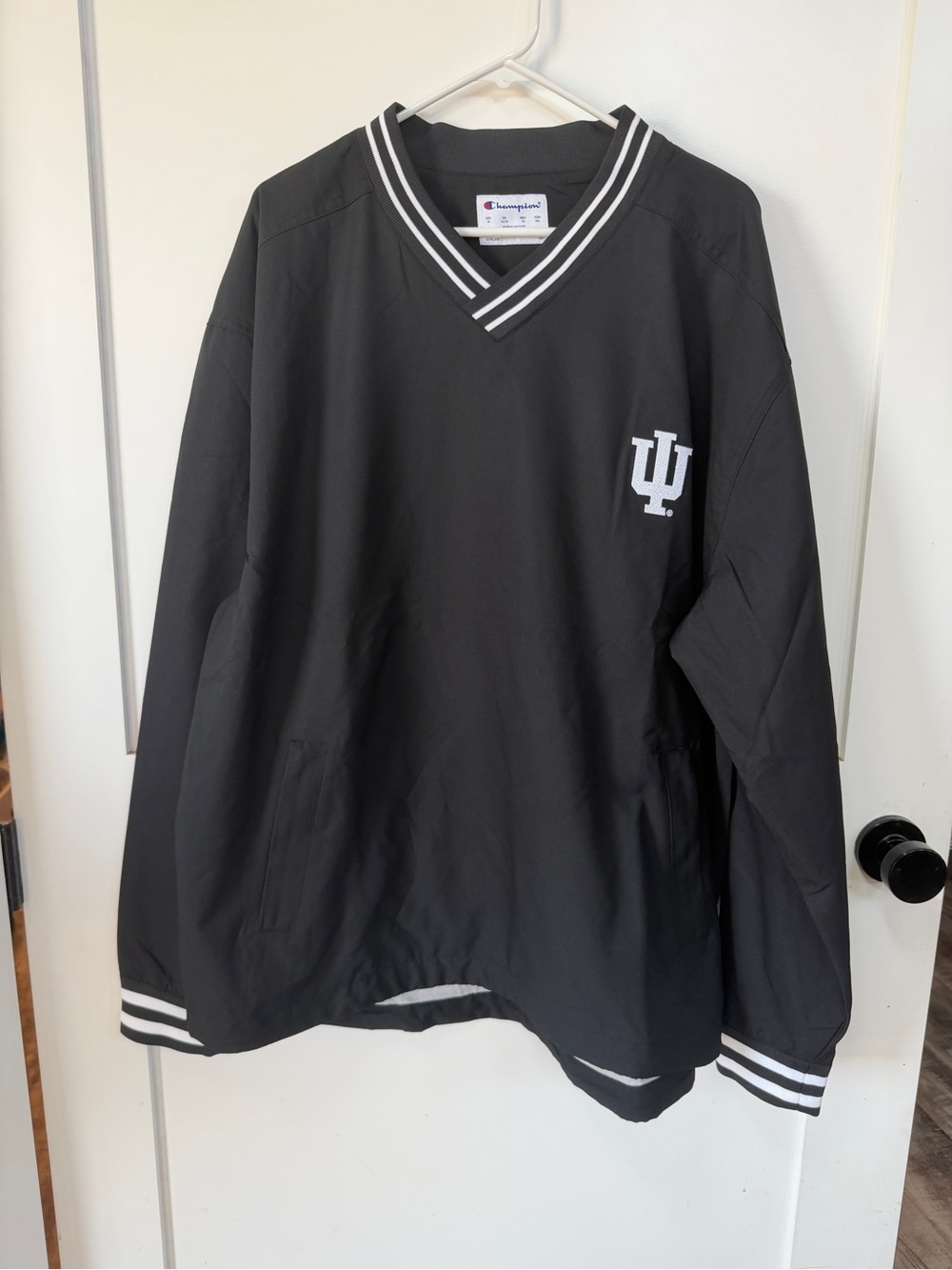 Champion Black IU V‑Neck Pullover Windbreaker with White Trim Hoosiers xl XXL